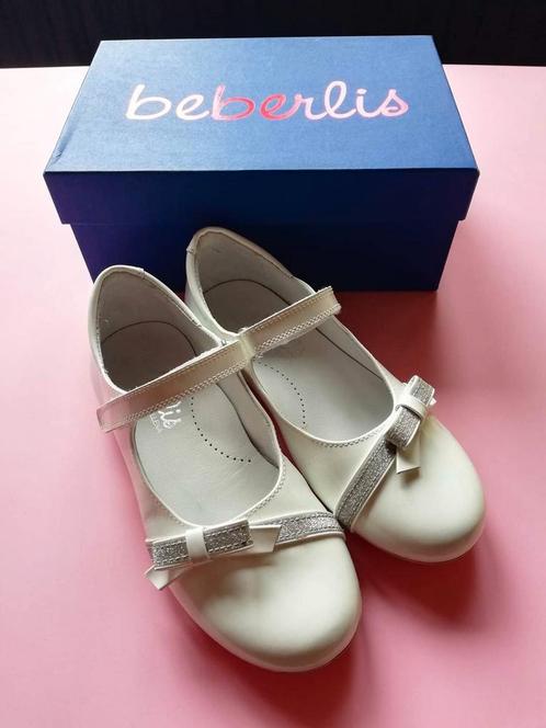 Witte lakschoentjes Beberlis maat 29, Enfants & Bébés, Vêtements enfant | Chaussures & Chaussettes, Comme neuf, Chaussures, Fille