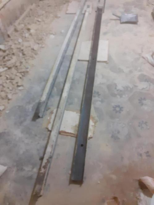 3 poutres métalliques IPN 8 250cm, Doe-het-zelf en Bouw, Metalen, Gebruikt, Ophalen