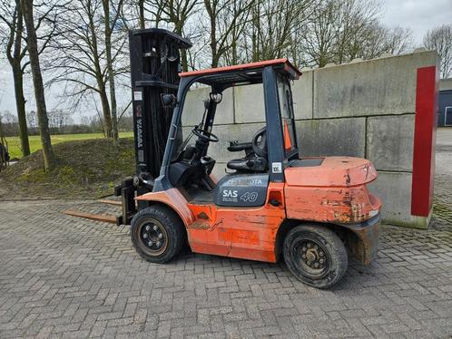 Toyota  heftruck  4 Tonner  Brandstof diesel  3 delige tripp, Zakelijke goederen, Machines en Bouw | Heftrucks en Intern transport