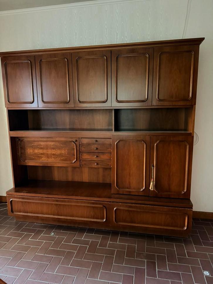 Massieve houten wandkast, Huis en Inrichting, Kasten | Wandmeubels, Gebruikt, Ophalen