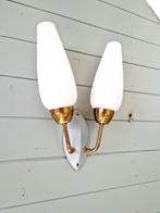 Vintage dubbele wandlamp in messing en opaline, 1950-60, Ophalen of Verzenden