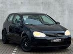 VOLKSWAGEN GOLF 5 • 1.6 BENZINE *MANUEEL* AIRCO • GEKEURD, Auto's, Voorwielaandrijving, Testrit aan huis, 4 cilinders, Zwart