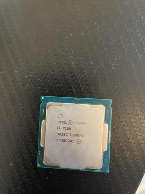 Intel Core i3-7100 + GIFT, Computers en Software, Processors, Zo goed als nieuw, 2-core, 3 tot 4 Ghz, Ophalen of Verzenden