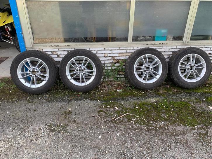 Winterbanden Mercedes CLA, Auto-onderdelen, Banden en Velgen, Banden en Velgen, Winterbanden, 16 inch, 205 mm, Personenwagen, Gebruikt