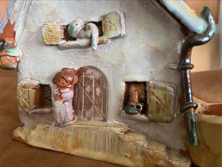 Adorable MAISONNETTE ARTISANALE en CÉRAMIQUE, Antiquités & Art, Antiquités | Céramique & Poterie, Enlèvement ou Envoi
