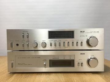 Akai AM-U55 versterker. Akai AT-K33L tuner