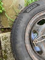 Pneu neuf, Enlèvement, Comme neuf