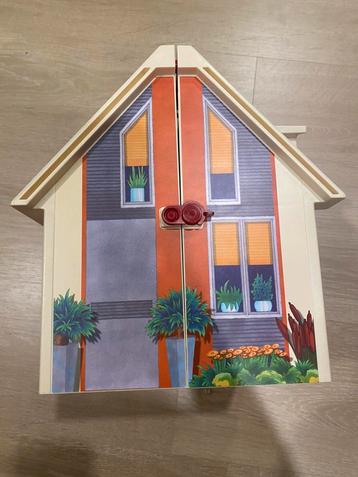 Playmobil meeneem poppenhuis beschikbaar voor biedingen