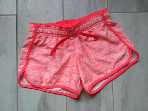 ✿ M110/116- Shortje, Kinderen en Baby's, Kinderkleding | Maat 110, Zo goed als nieuw, Meisje, Sport- of Zwemkleding, Ophalen of Verzenden