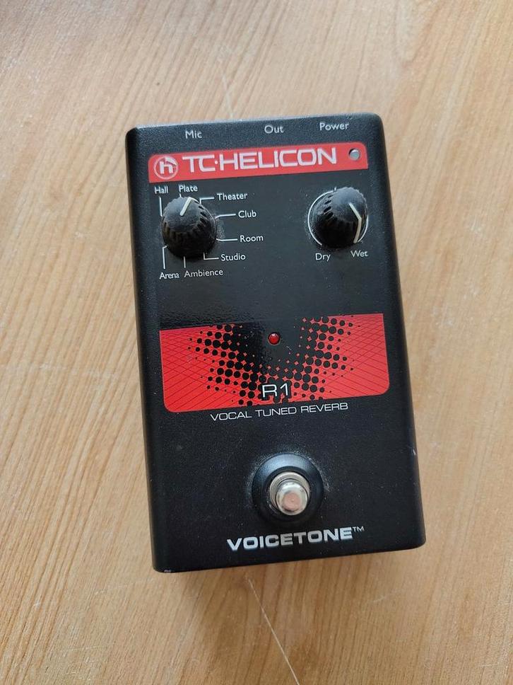 TC-Helicon VoiceTone R1 Vocal Tuned Reverb pedaal, Muziek en Instrumenten, Effecten, Reverb, Ophalen