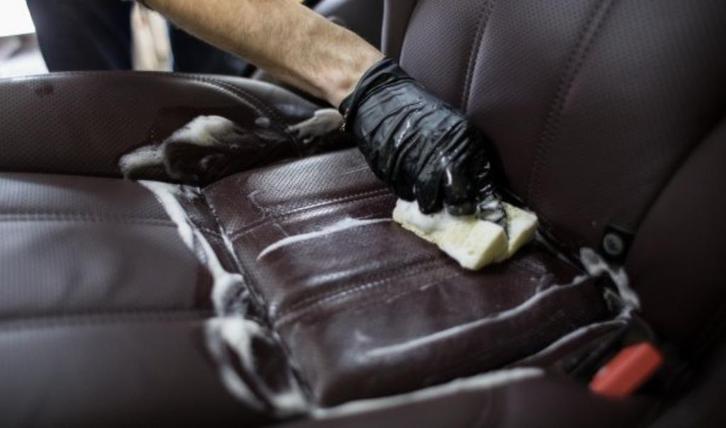 Nettoyant et revitalisant professionnels   votre voiture, Autos : Divers, Autos divers Autre, Enlèvement ou Envoi