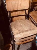 Vintage houten schoolstoelen en stapelstoelen, Ophalen
