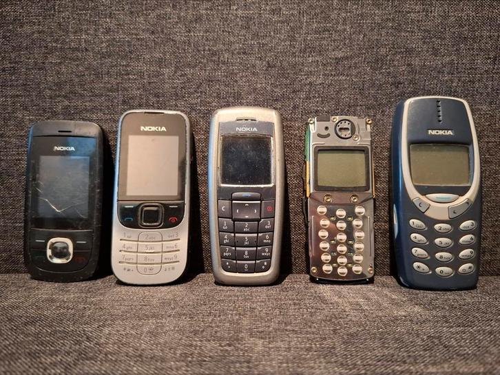 Nokia 3310, 2220, 2600, 2330, 5210 voor verzamelaars, Telecommunicatie, Mobiele telefoons | Nokia, Ophalen of Verzenden