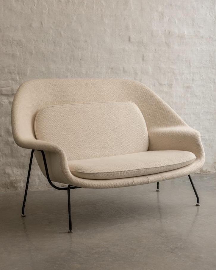 Saarinen Womb Settee 1 ste productie, Antiek en Kunst, Antiek | Meubels | Stoelen en Sofa's, Ophalen