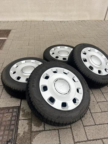Fiat 500 Velgen met winterband beschikbaar voor biedingen