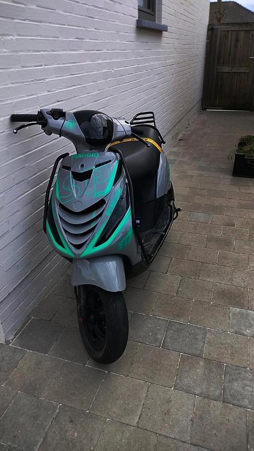 Piaggio zip 4t 80cc, Fietsen en Brommers, Scooters | Piaggio, Zo goed als nieuw, Zip, Klasse A (25 km/u), Benzine, Ophalen of Verzenden