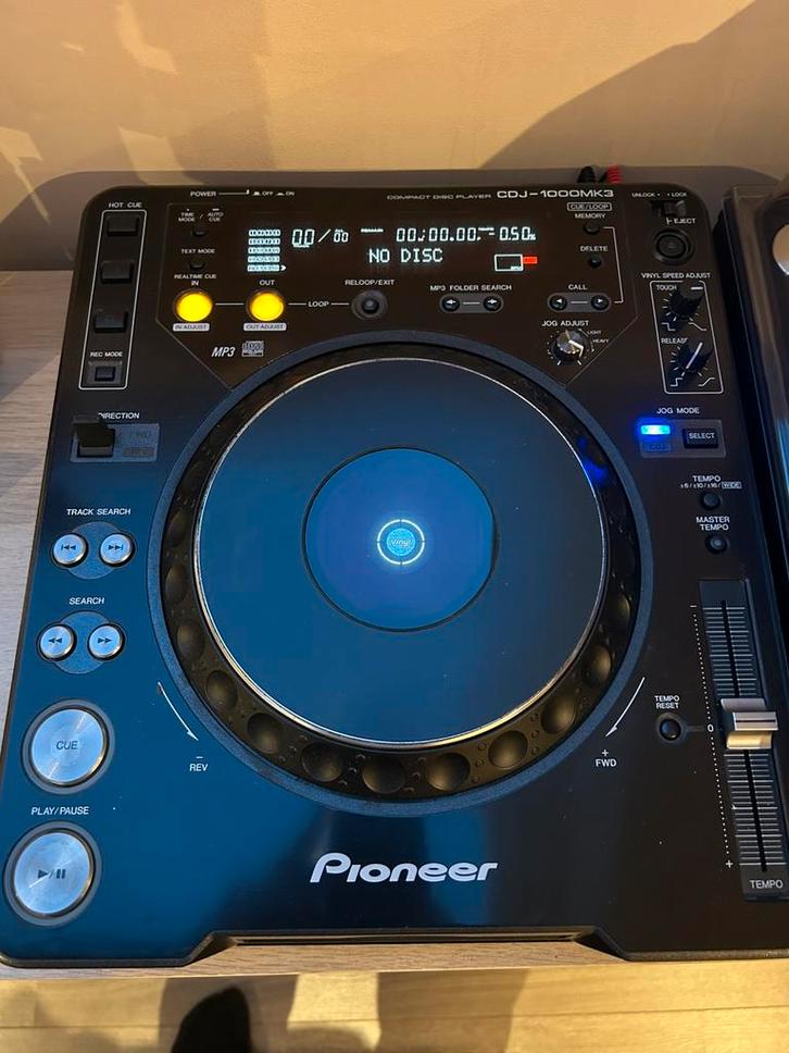 Cdj 1000mk3 2 sets (incl decksaver & flightcase), Muziek en Instrumenten, Dj-sets en Draaitafels, Zo goed als nieuw, Pioneer, Ophalen