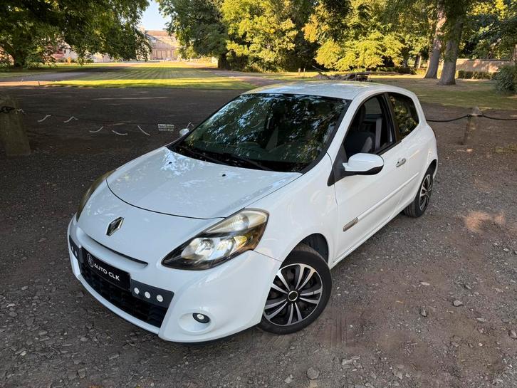 Renault Clio 1.2i 2012 ESSENCE Euro 5 Lez ok 1ST Eigenaar, Auto's, Renault, Particulier, Te koop, Clio, ABS, Airbags, Alarm, Boordcomputer