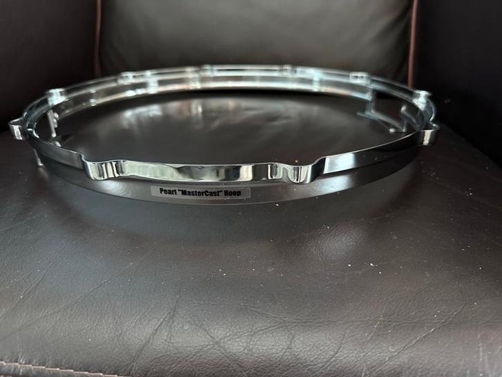 set Pearl MasterCast hoops voor een 14" snare met 10 lugs, Musique & Instruments, Batteries & Percussions, Comme neuf, Pearl, Enlèvement