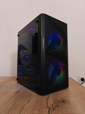 Compacte gaming PC voor lichte games of multimedia beschikbaar voor biedingen