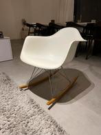 Vitra Eames chaise à bascule, Huis en Inrichting, Stoelen, Ophalen, Zo goed als nieuw