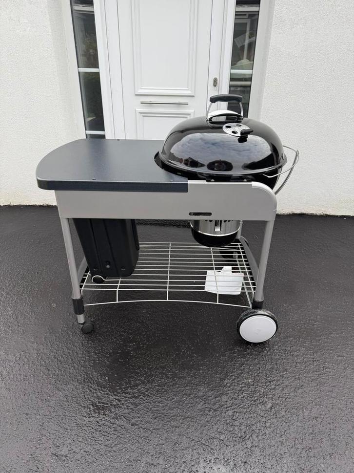 Weber Perfomer Deluxe GBS 57cm Houtskool Barbecue zwart, Tuin en Terras, Houtskoolbarbecues, Zo goed als nieuw, Ophalen