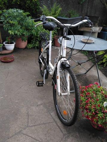 Velo femme beschikbaar voor biedingen