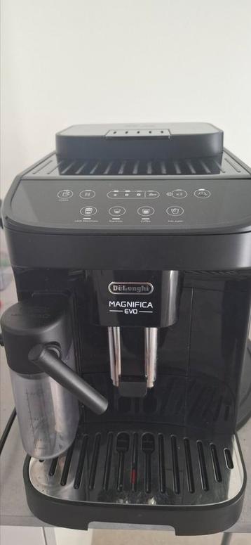 Delonghi volautomatische koffiemachine met melkfunctie beschikbaar voor biedingen
