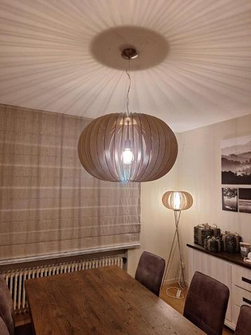 Lampenset  beschikbaar voor biedingen