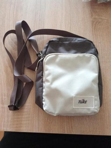 Nike Sportswear Crossbody Sling Bag Verstelbare Band Reistas beschikbaar voor biedingen