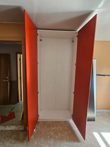Kast met deuren 236x100x35 beschikbaar voor biedingen