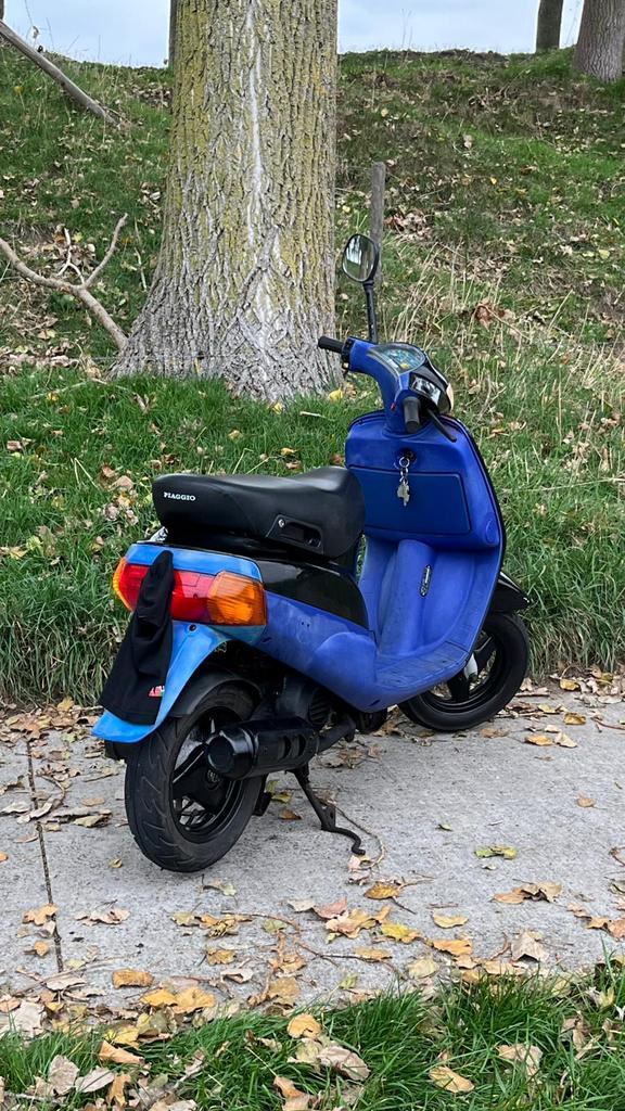 (Moet niet direct weg)mag weg voor een goed bod, Fietsen en Brommers, Scooters | Piaggio, Zo goed als nieuw, Zip, Klasse B (45 km/u)
