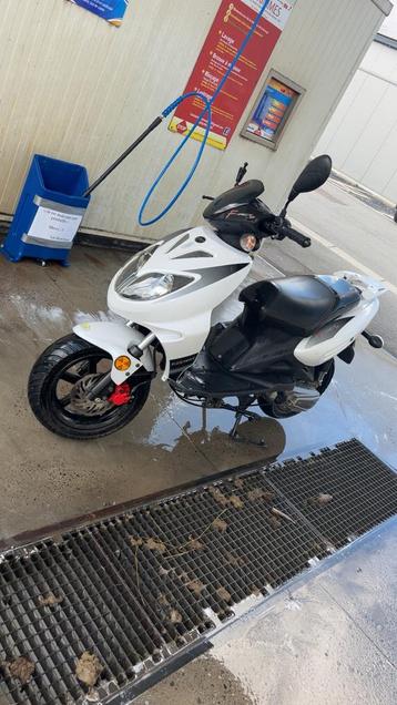 Scooter a vendre classe A Keeway F-act / Focus, Comme neuf, Enlèvement, Deux-temps, Classe A (25 km/h)