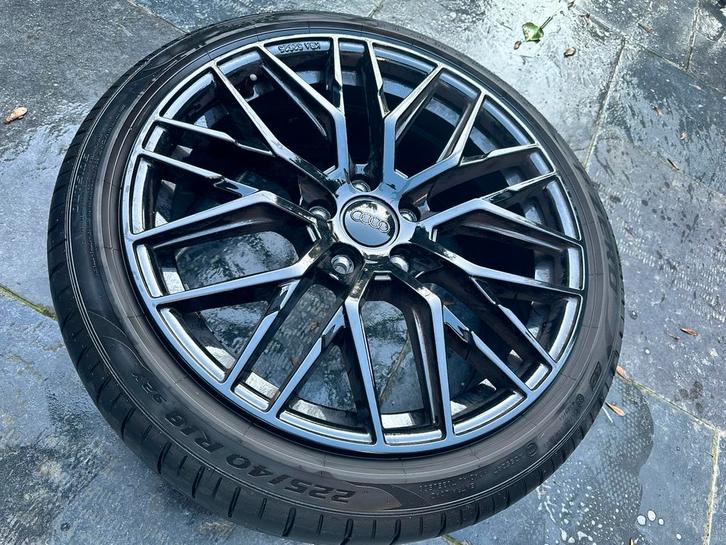18 5x112 ET45 (8x18) velgen met Pirelli 225-40-18, Auto-onderdelen, Banden en Velgen, Banden en Velgen, Zomerbanden, 18 inch, 225 mm
