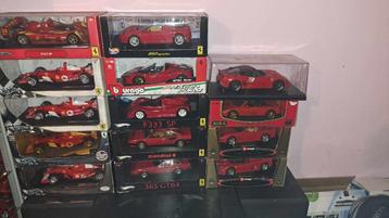 Verschillende 1/18 Ferrari-miniaturen beschikbaar voor biedingen