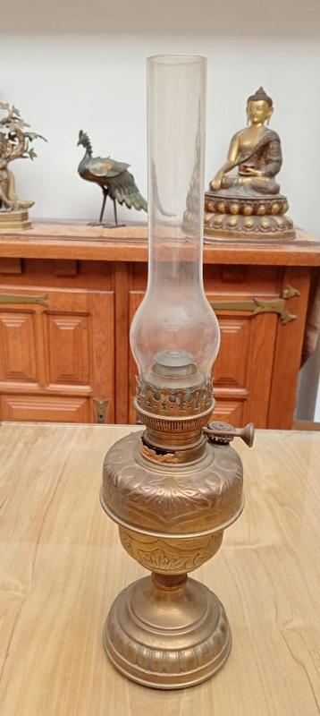 Ancienne lampe à huile wallonne Liège F&A laiton ou cuivre