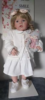 Toddler  popje, Ophalen of Verzenden, Zo goed als nieuw, Babypop