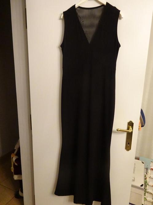 zwart lang kleed met steentjes, Kleding | Dames, Jurken, Zo goed als nieuw, Maat 38/40 (M), Zwart, Ophalen of Verzenden