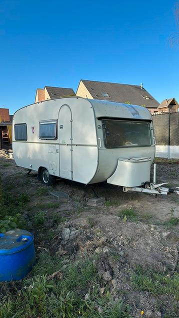 Caravan met voor tent voor op bouwwerf/schafkeet  beschikbaar voor biedingen