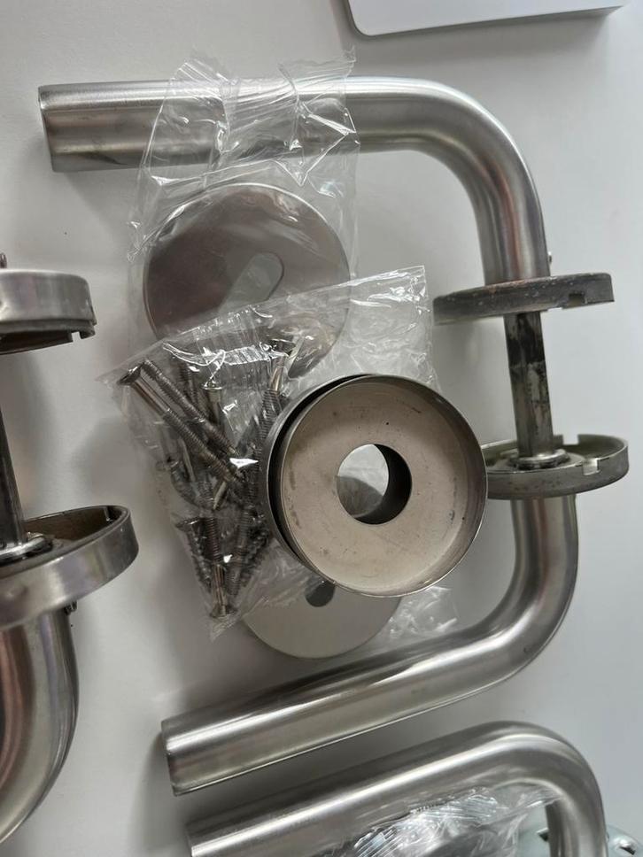 Yale Enia deurkrukset inox, Doe-het-zelf en Bouw, Deuren en Vliegenramen, Zo goed als nieuw, Overige typen, Metaal, Ophalen of Verzenden