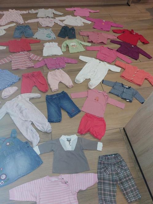 LOT 2 : 120 Vêtements bébé fille de 3 à 6 mois en bon état., Enfants & Bébés, Vêtements de bébé | Packs de vêtements pour bébés