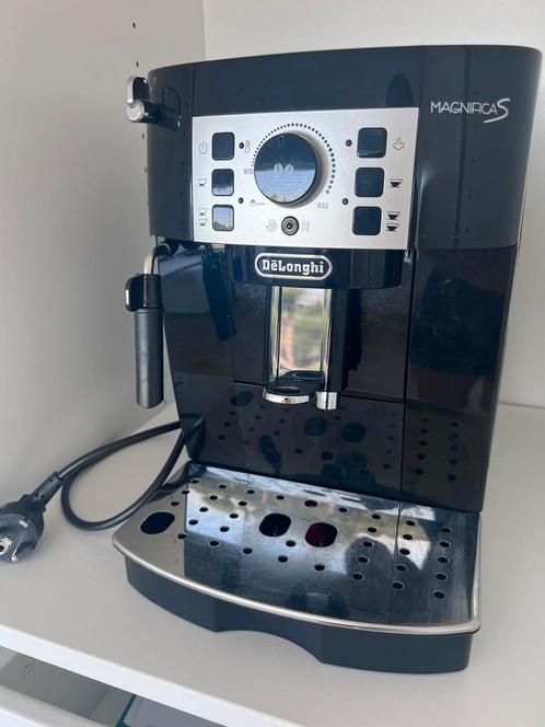 Delonghi Magnifica S, Elektronische apparatuur, Koffiezetapparaten, Zo goed als nieuw, Koffiemachine, Ophalen