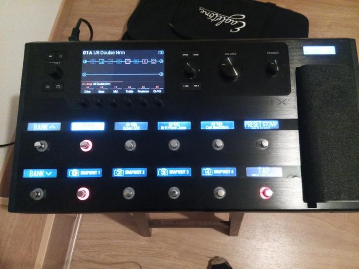 LINE 6 Helix Floor ++, Muziek en Instrumenten, Effecten, Multi-effect, Ophalen of Verzenden