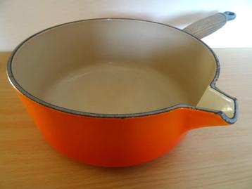 Le Creuset sauspan steelpan 22. Geëmailleerd gietijzer beschikbaar voor biedingen