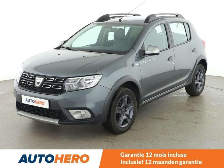 Dacia Sandero 0.9 TCe Stepway Celebration (bj 2017), Auto's, Dacia, Te koop, Sandero Stepway, ABS, Achteruitrijcamera, Airbags