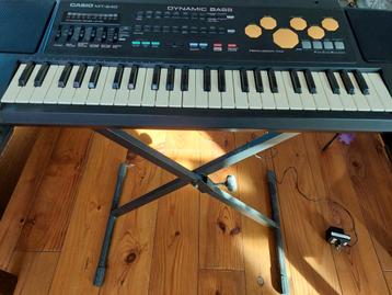 Keyboard Casio MT-640, Musique & Instruments, Enlèvement, Utilisé, Casio, Avec pied