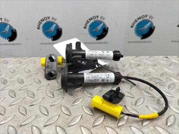 Actuator BMW  HSR F22 links en rechts  beschikbaar voor biedingen