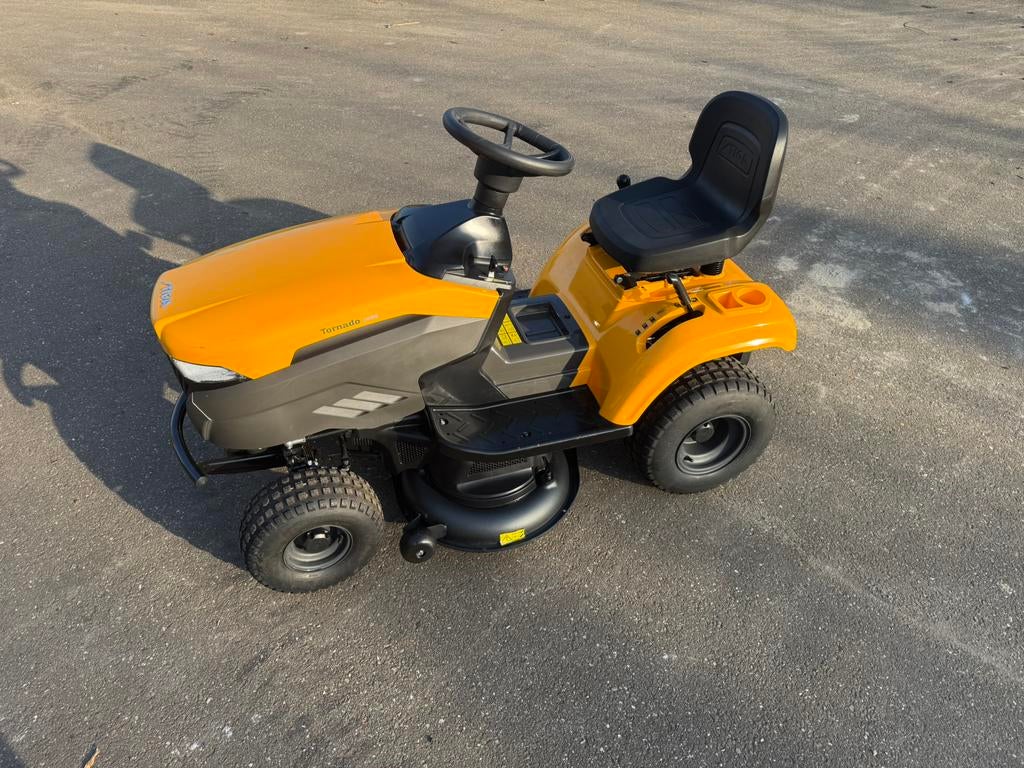 Stiga Tornado 2098 zitmaaier, Tuin en Terras, Zitmaaiers, Zo goed als nieuw, 90 tot 120 cm, Elektrische starter, Mulchfunctie