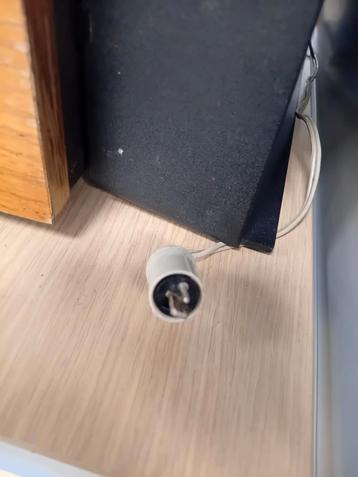 recherche 2 Enceintes gratuit beschikbaar voor biedingen