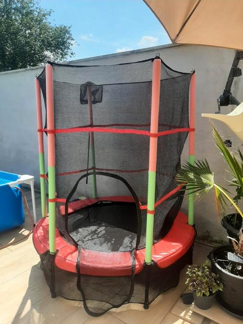 Tuintrampoline met veiligheidsnet tot 150 kg, Kinderen en Baby's, Speelgoed | Buiten | Trampolines, Zo goed als nieuw, Ophalen of Verzenden